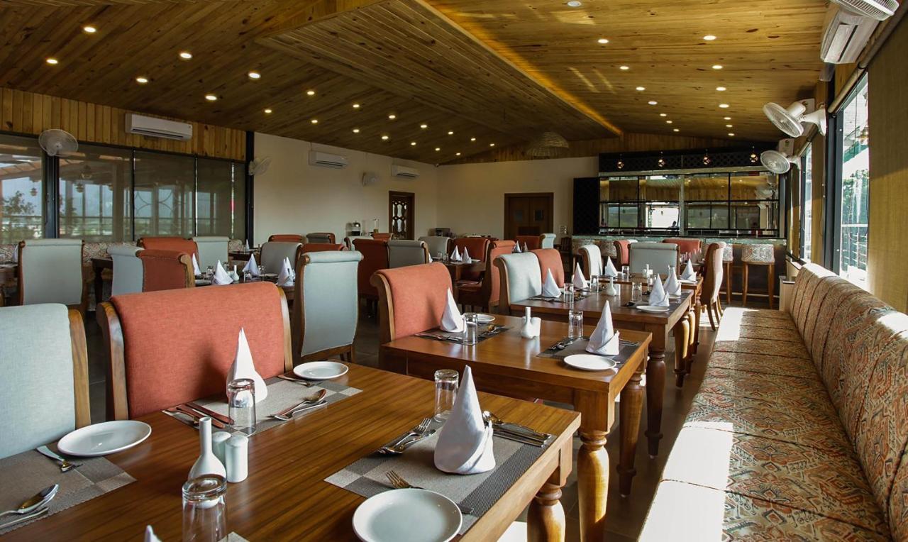 Treebo Blessing Bells Hotell Dehradun Exteriör bild